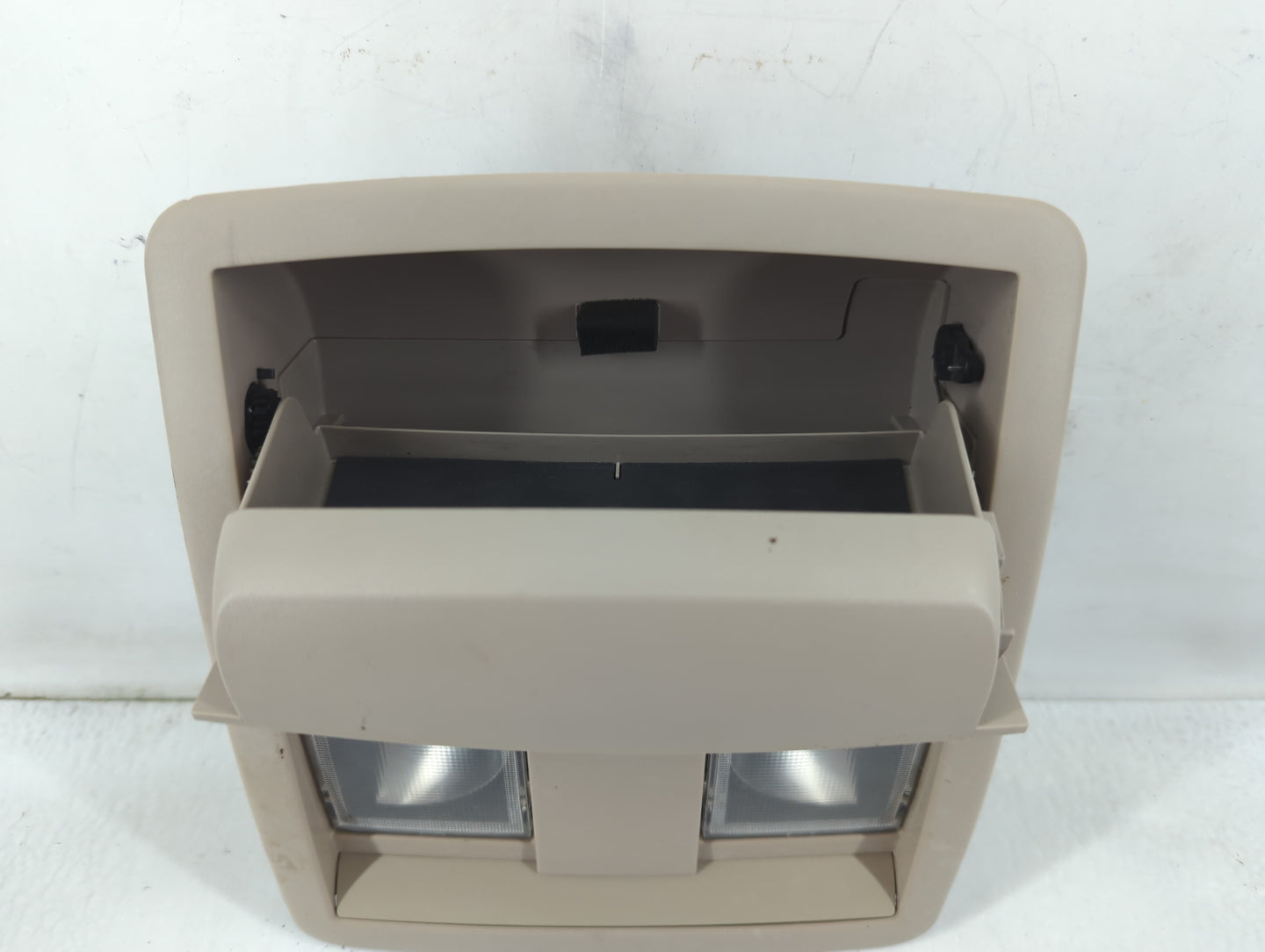 2005-2010 Jeep Grand Cherokee Overhead Roof Console 838510 - Oemusedautoparts1.com
