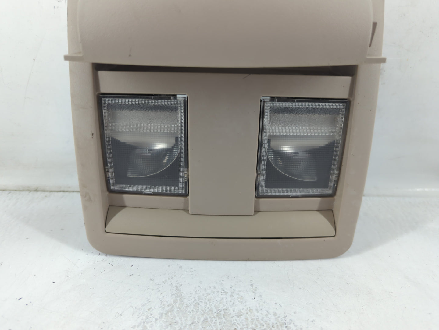 2005-2010 Jeep Grand Cherokee Overhead Roof Console 838510 - Oemusedautoparts1.com