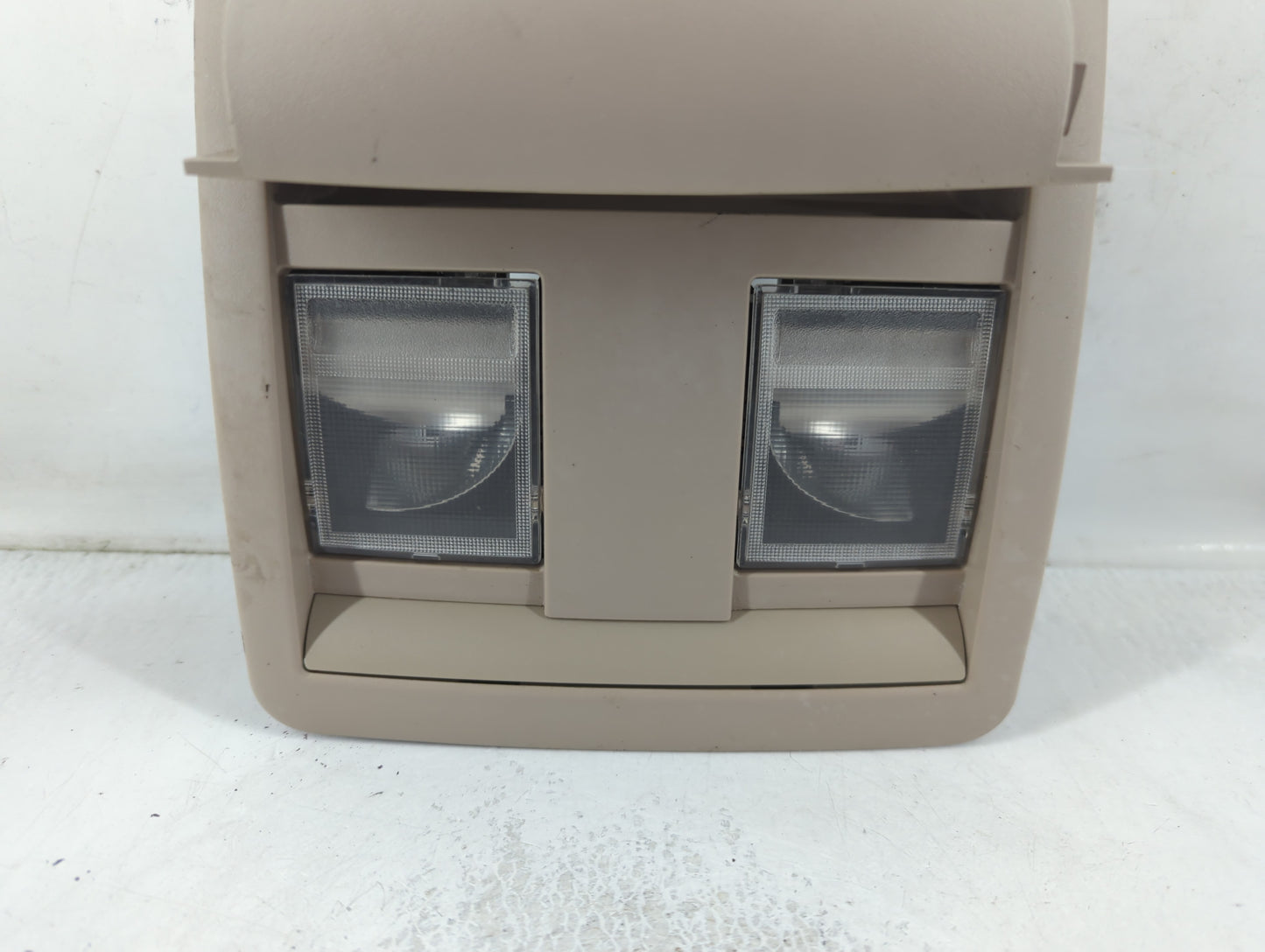 2005-2010 Jeep Grand Cherokee Overhead Roof Console 838510 - Oemusedautoparts1.com
