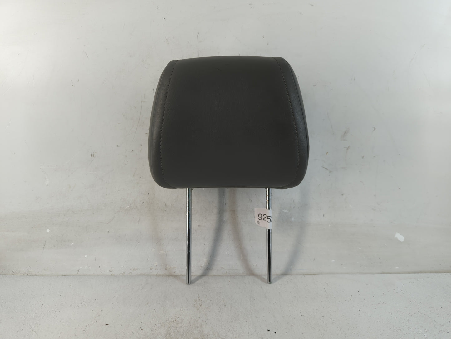 2005-2010 Jeep Grand Cherokee Headrest Head Rest Front Driver Passenger Seat Fits Fits 2005 2006 2007 2008 2009 2010 OEM Use