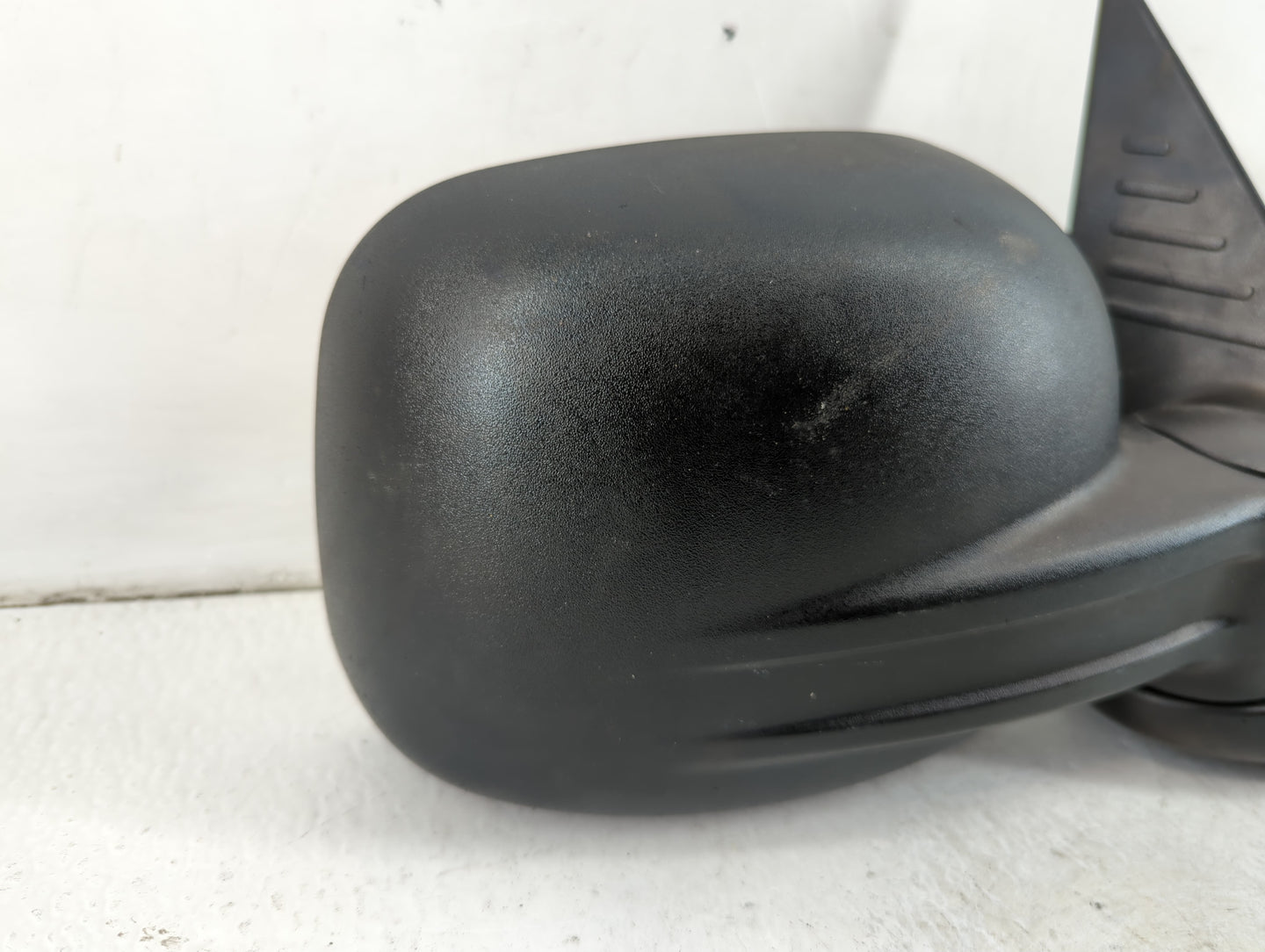 2002-2007 Jeep Liberty Passenger Side View Mirror - Right Door Mirror OEM Used - Oemusedautoparts1.com