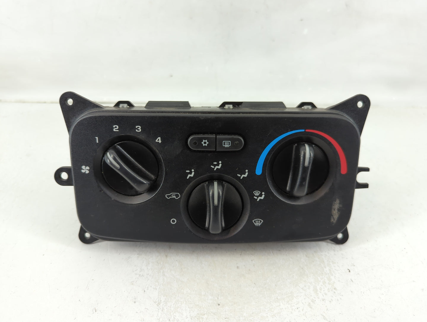 2004-2007 Jeep Liberty Climate Control Module Temperature AC/Heater Replacement P/N:P55037533AG Fits Fits 2004 2005 2006 200