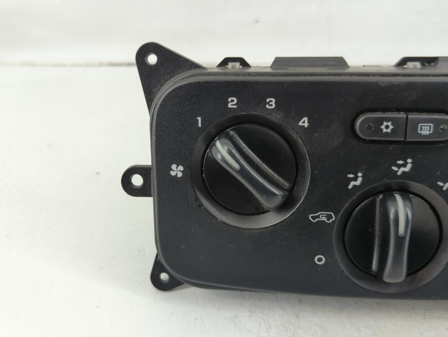 2004-2007 Jeep Liberty Climate Control Module Temperature AC/Heater Replacement P/N:P55037533AG Fits Fits 2004 2005 2006 200