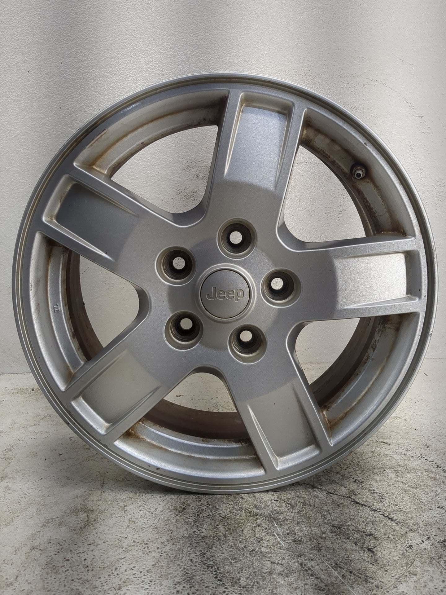2005-2006 Jeep Liberty Oem Wheel Rim - Oemusedautoparts1.com