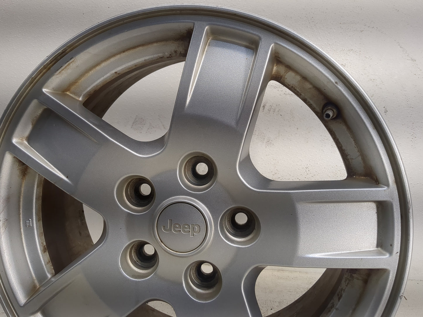 2005-2006 Jeep Liberty Oem Wheel Rim - Oemusedautoparts1.com