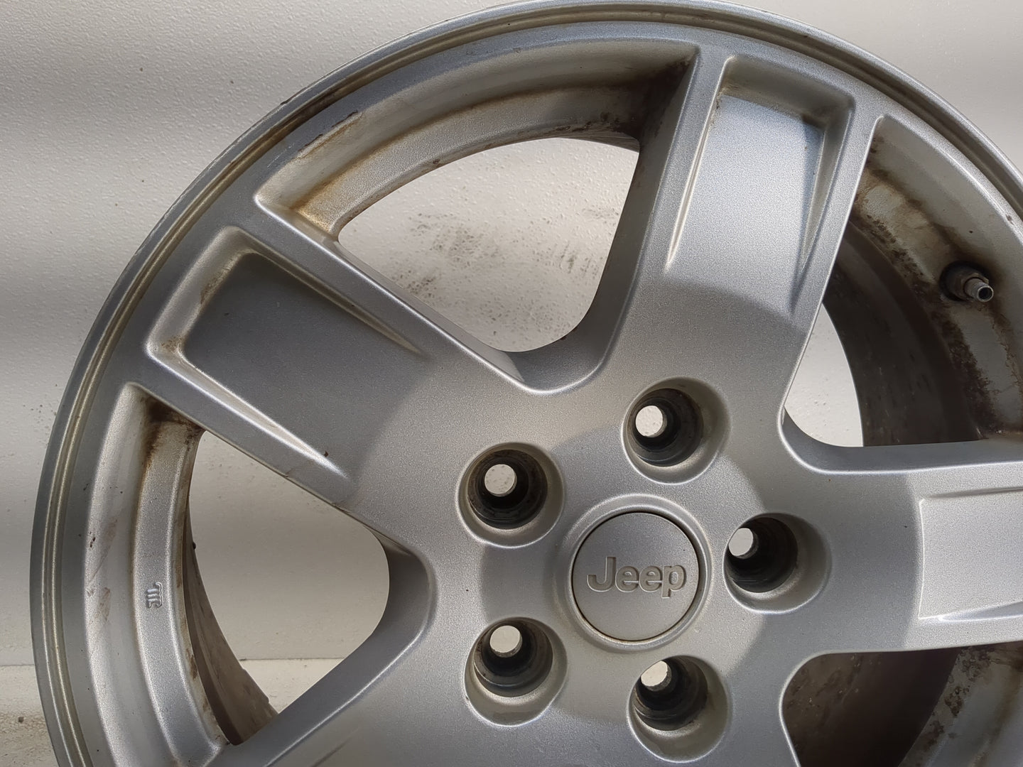 2005-2006 Jeep Liberty Oem Wheel Rim - Oemusedautoparts1.com