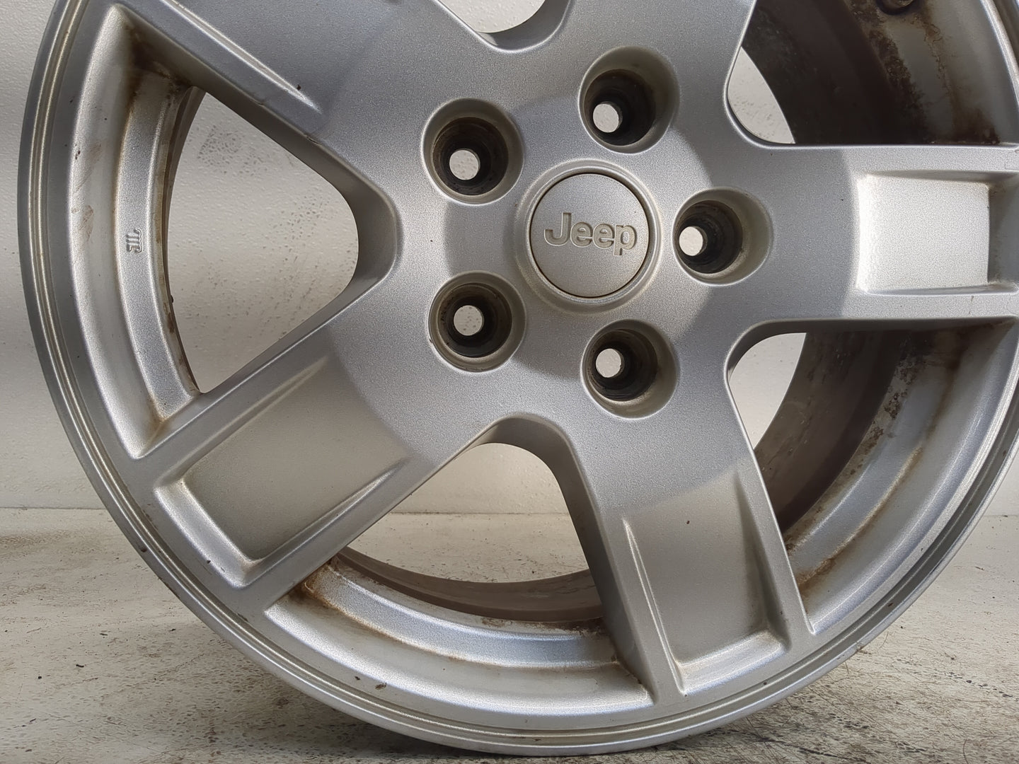 2005-2006 Jeep Liberty Oem Wheel Rim - Oemusedautoparts1.com