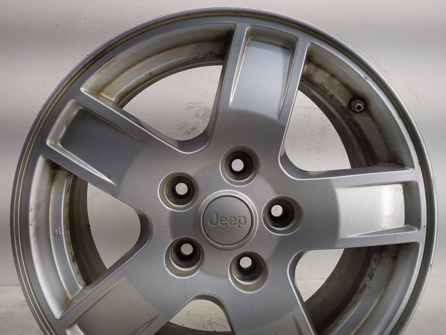 2005-2006 Jeep Liberty Oem Wheel Rim - Oemusedautoparts1.com