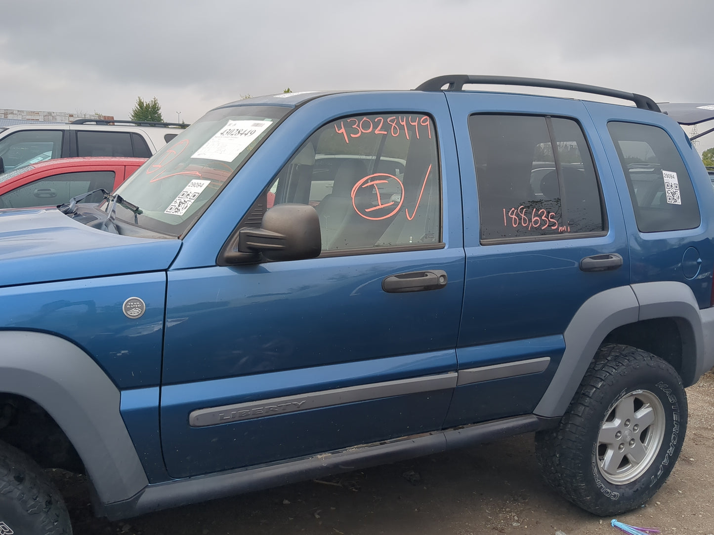 2002-2007 Jeep Liberty Driver Front Door Oem 1171593 - Oemusedautoparts1.com