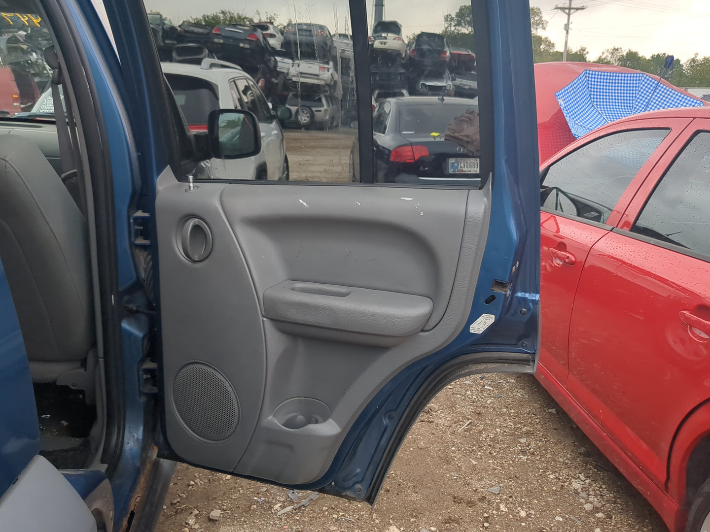 2003-2007 Jeep Liberty Back Door Right Passenger Side Oem - Oemusedautoparts1.com