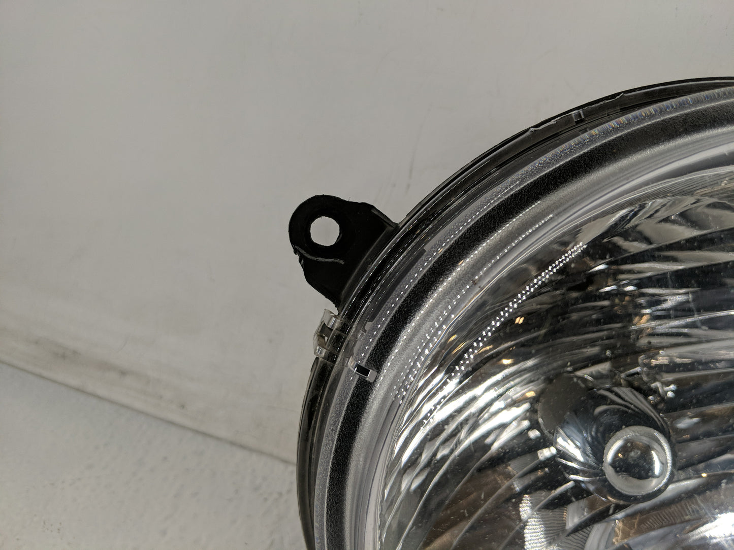 2005-2007 Jeep Liberty Passenger Right Oem Head Light Headlight Lamp - Oemusedautoparts1.com