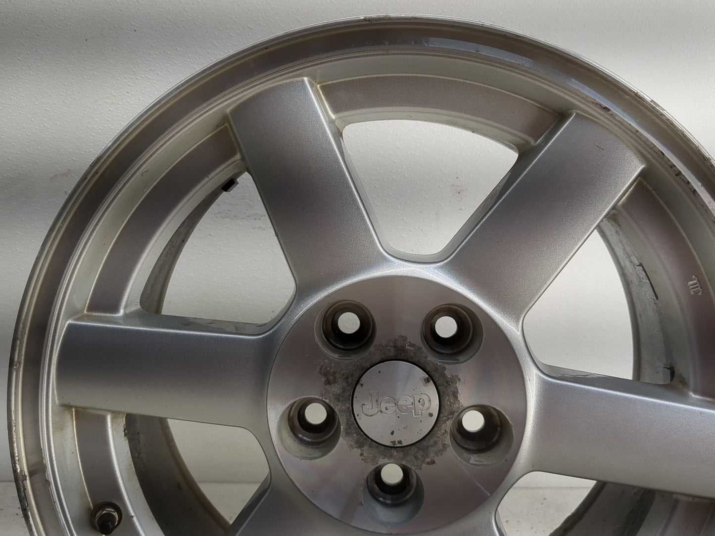 2005-2007 Jeep Liberty Oem Wheel Rim - Oemusedautoparts1.com