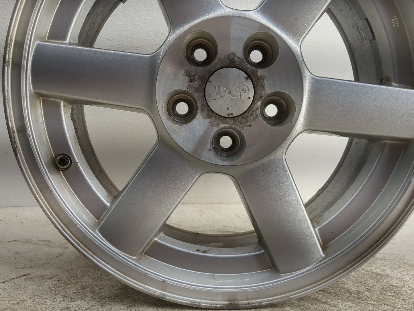 2005-2007 Jeep Liberty Oem Wheel Rim - Oemusedautoparts1.com