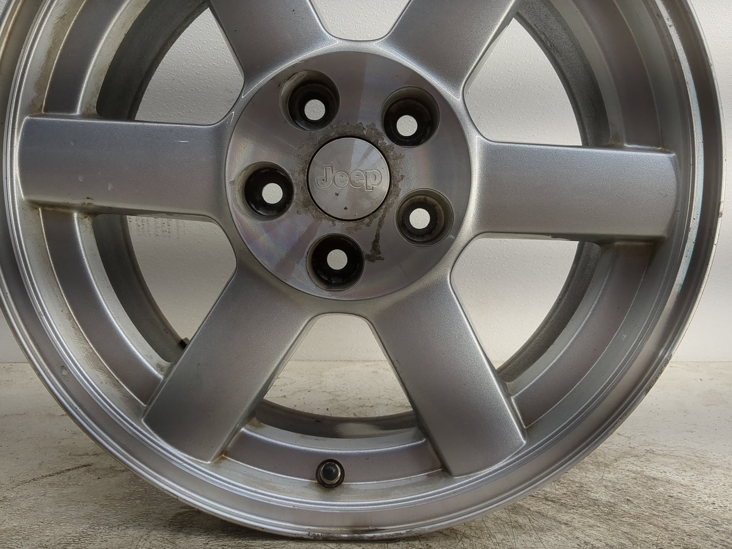 2005-2007 Jeep Liberty Oem Wheel Rim - Oemusedautoparts1.com