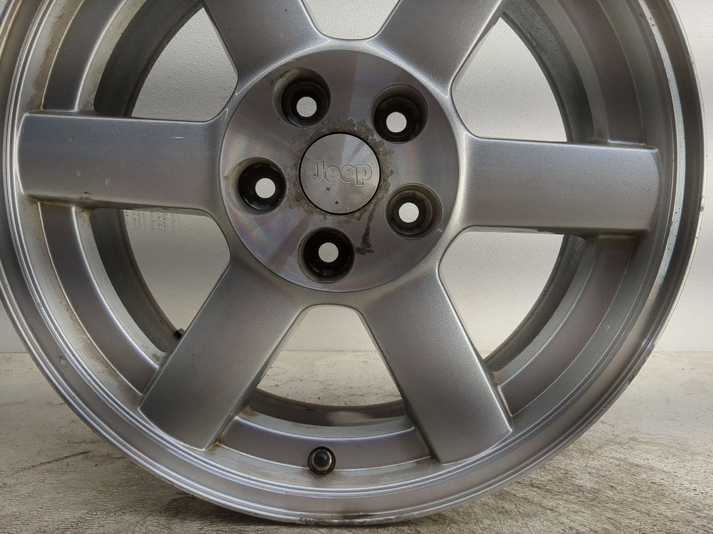 2005-2007 Jeep Liberty Oem Wheel Rim - Oemusedautoparts1.com