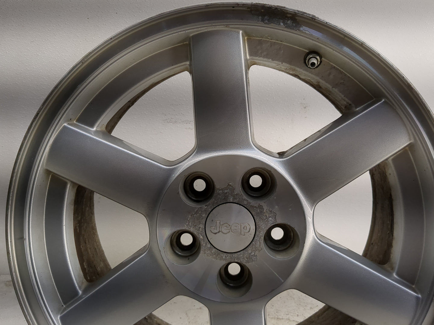2005-2007 Jeep Liberty Oem Wheel Rim - Oemusedautoparts1.com