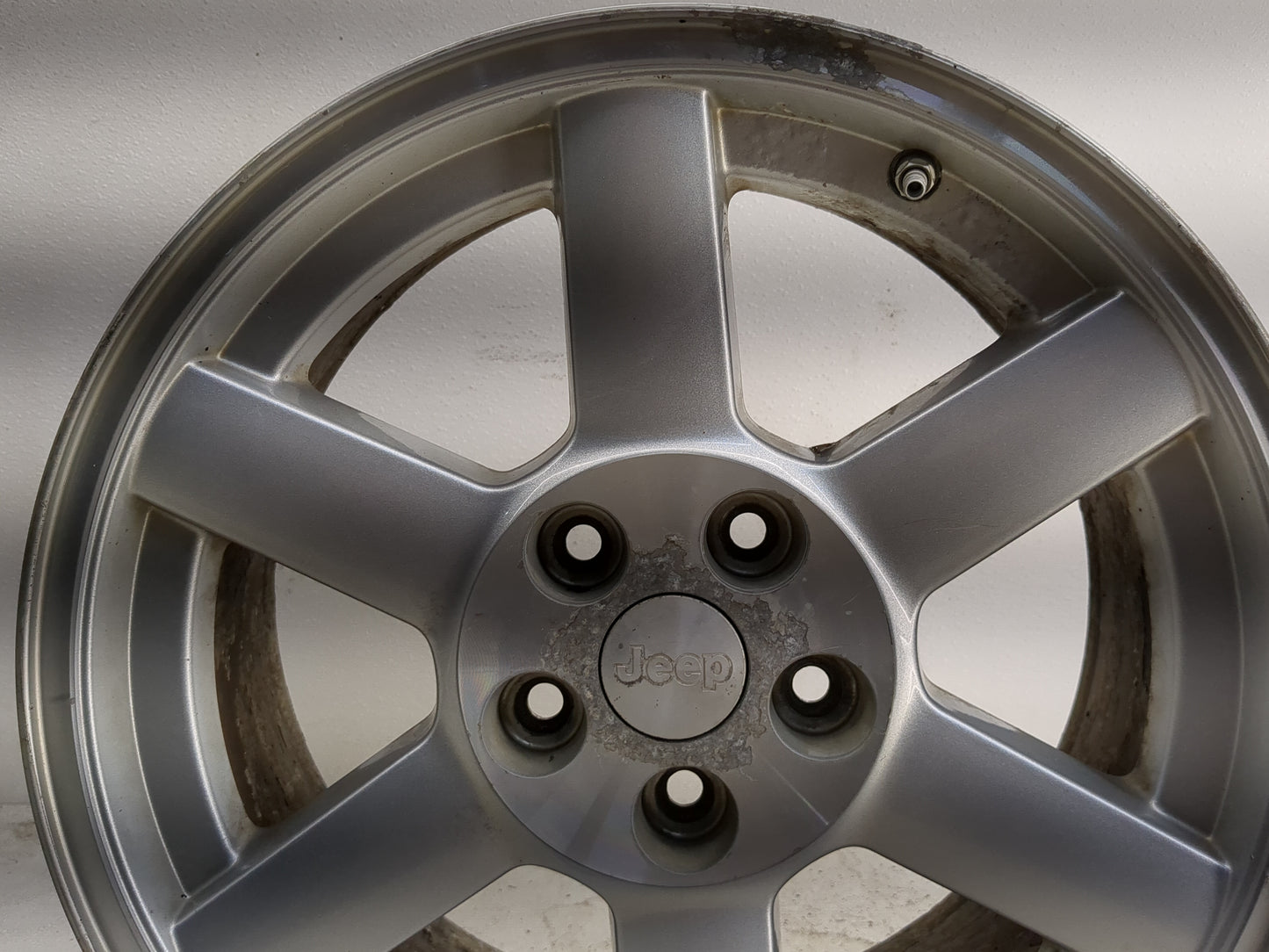 2005-2007 Jeep Liberty Oem Wheel Rim - Oemusedautoparts1.com