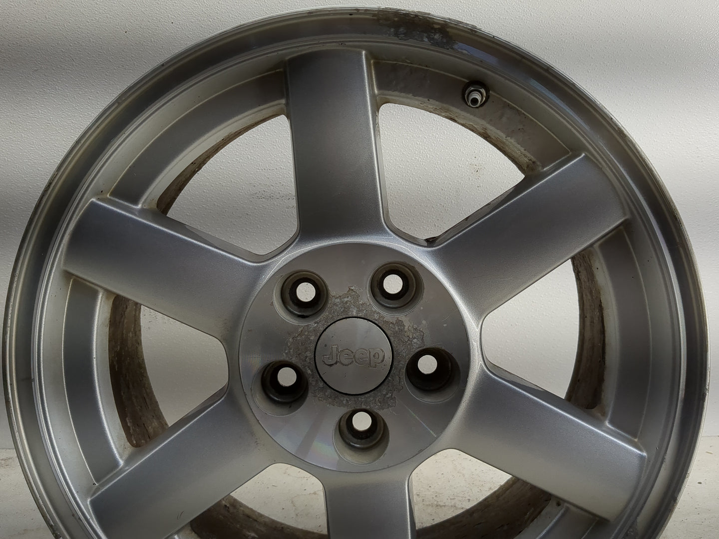 2005-2007 Jeep Liberty Oem Wheel Rim - Oemusedautoparts1.com