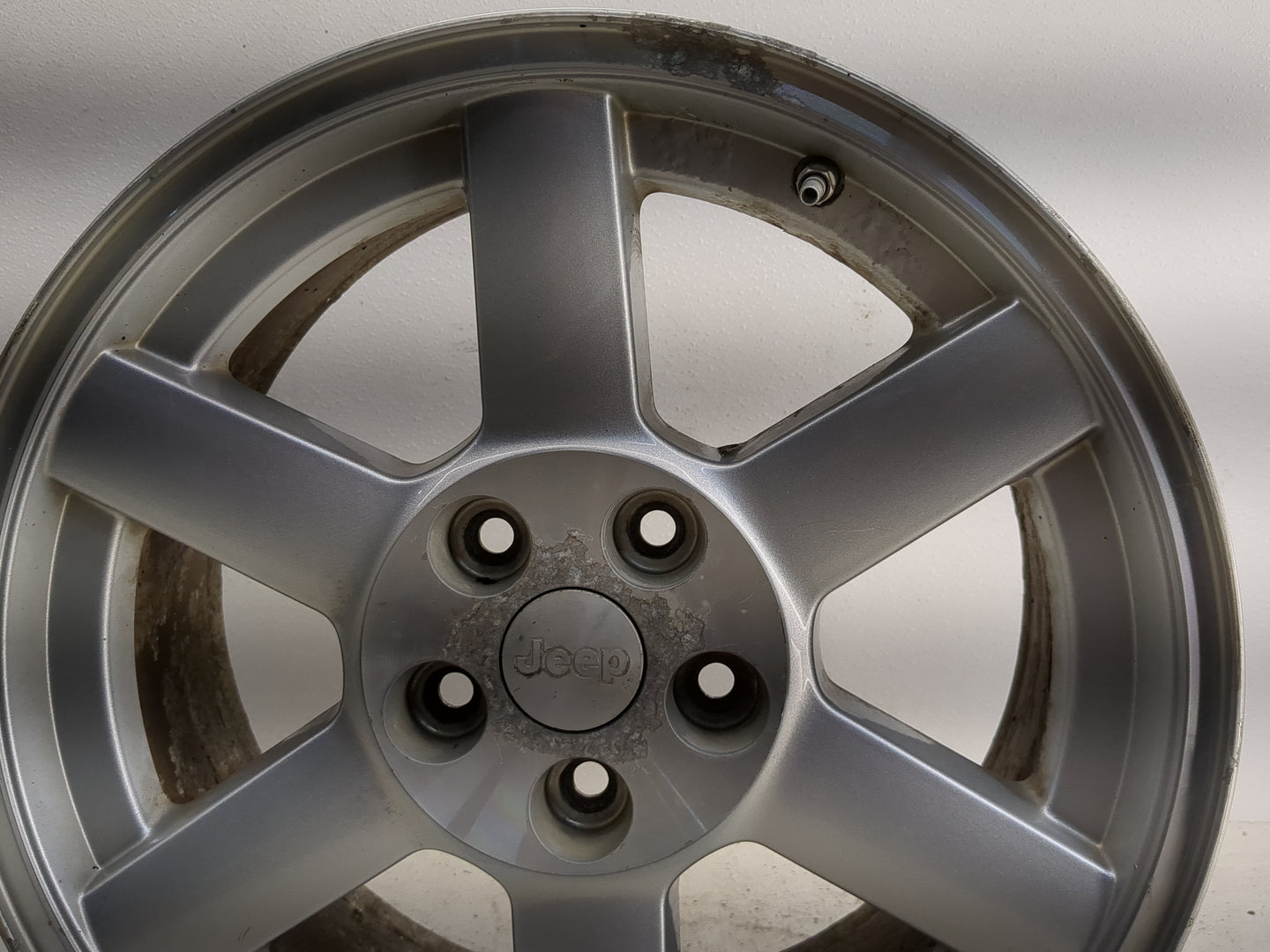 2005-2007 Jeep Liberty Oem Wheel Rim - Oemusedautoparts1.com