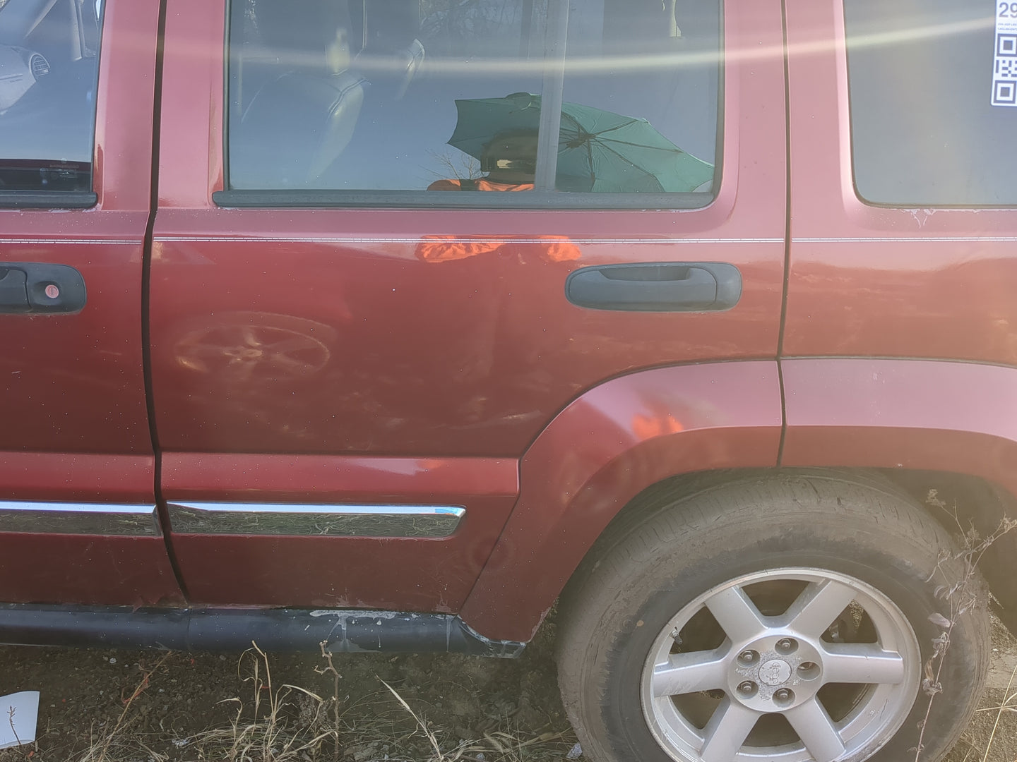 2002-2007 Jeep Liberty Driver Rear Door Oem 1238713 - Oemusedautoparts1.com