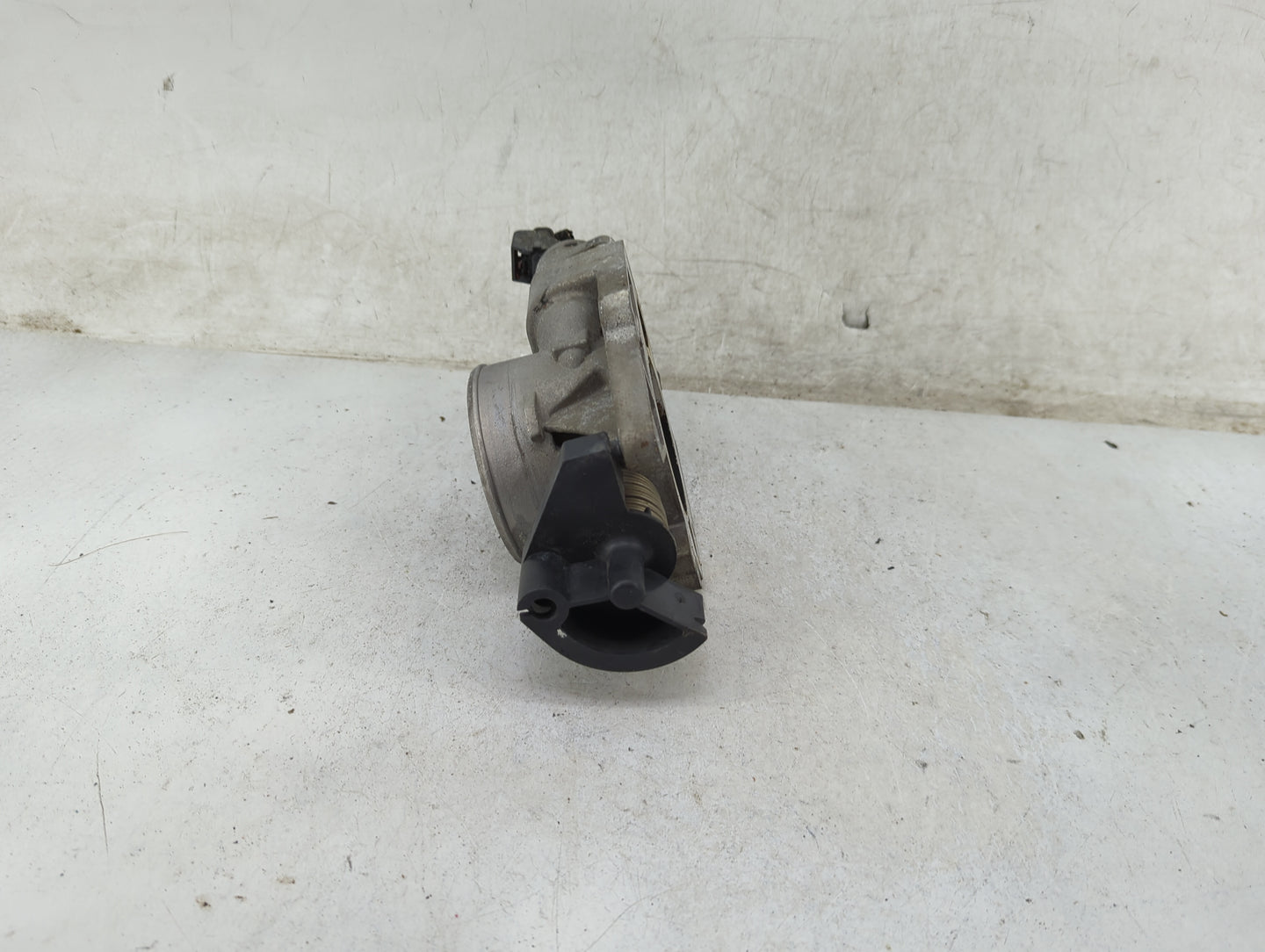 2005-2006 Jeep Liberty Throttle Body Fits Fits 2005 2006 OEM Used Auto Parts - Oemusedautoparts1.com