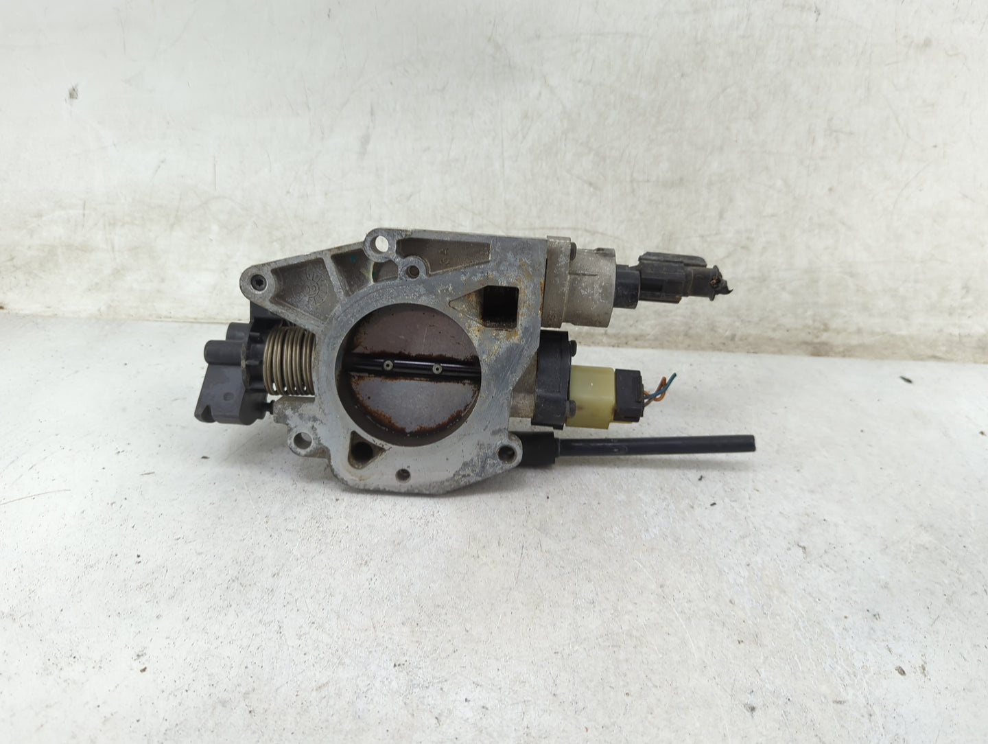 2005-2006 Jeep Liberty Throttle Body Fits Fits 2005 2006 OEM Used Auto Parts - Oemusedautoparts1.com