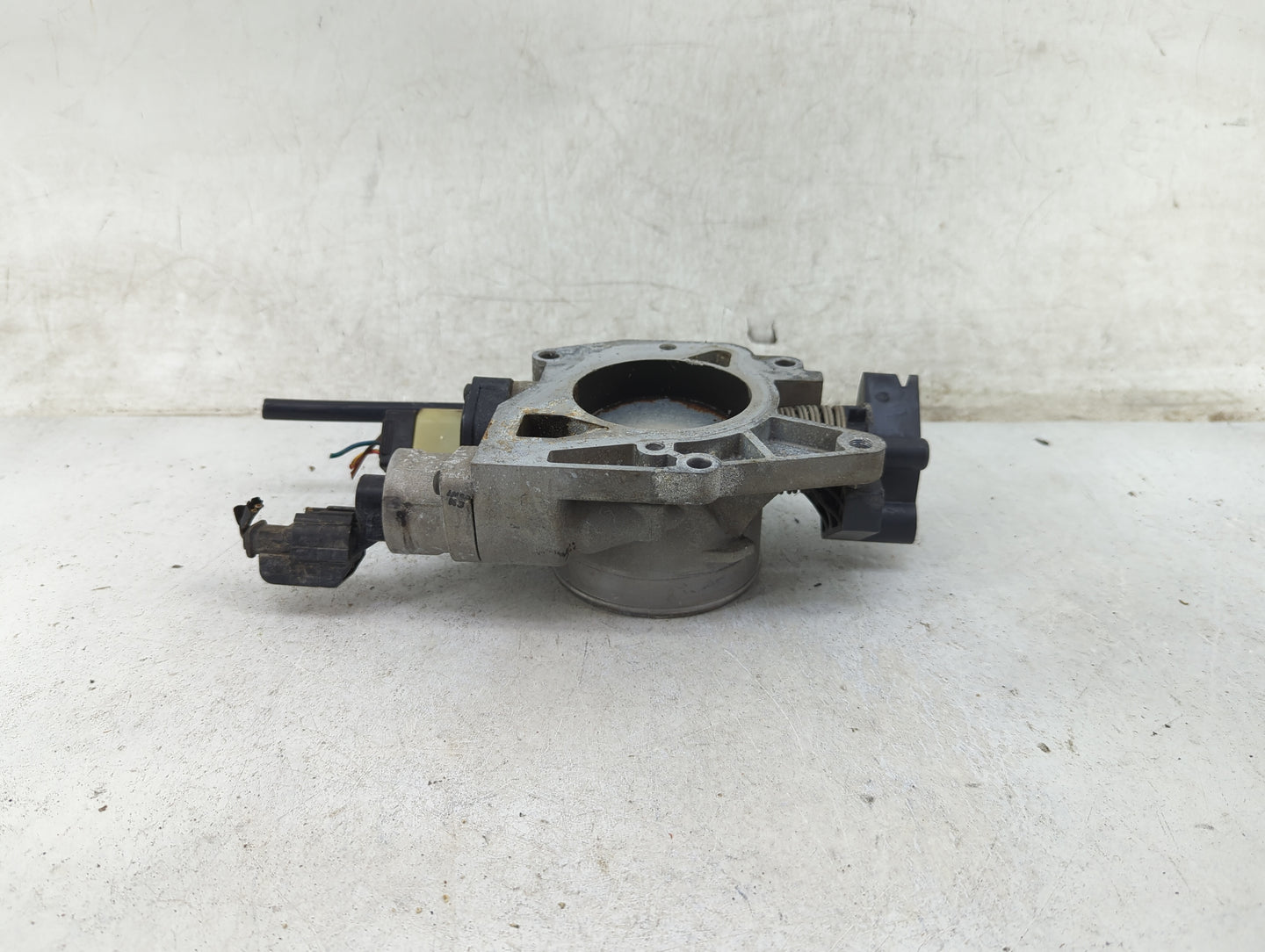 2005-2006 Jeep Liberty Throttle Body Fits Fits 2005 2006 OEM Used Auto Parts - Oemusedautoparts1.com