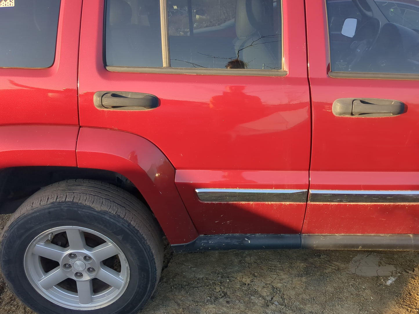 2002-2007 Jeep Liberty Passenger Rear Door Oem - Oemusedautoparts1.com