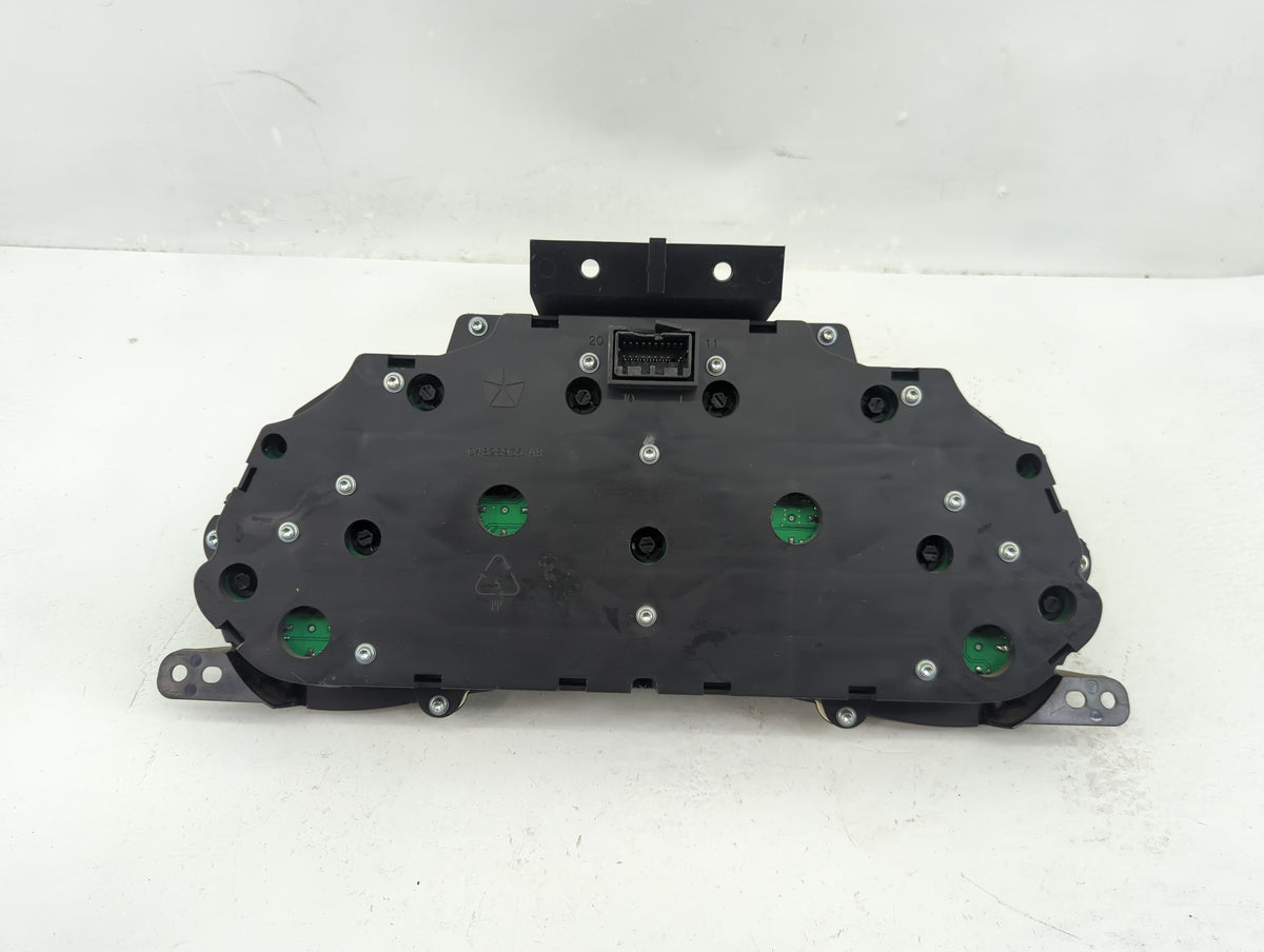 2005 Jeep Liberty Instrument Cluster Speedometer Gauges P/N:04828935AB Miles:111K Fits OEM Used Auto Parts - Oemusedautopart