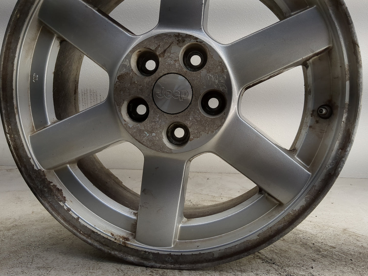 2005-2007 Jeep Liberty Oem Wheel Rim - Oemusedautoparts1.com