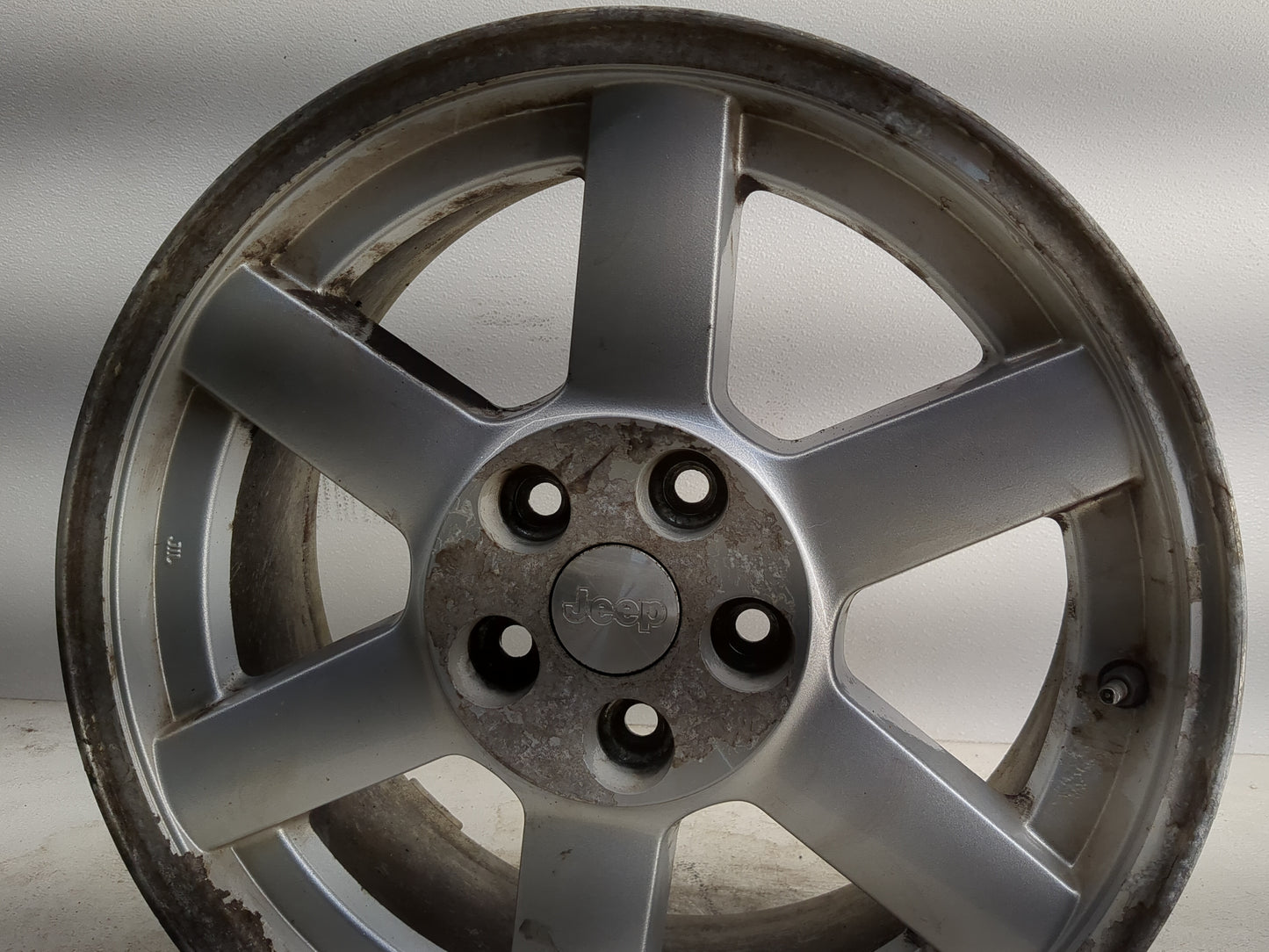 2005-2007 Jeep Liberty Oem Wheel Rim 1260743 - Oemusedautoparts1.com
