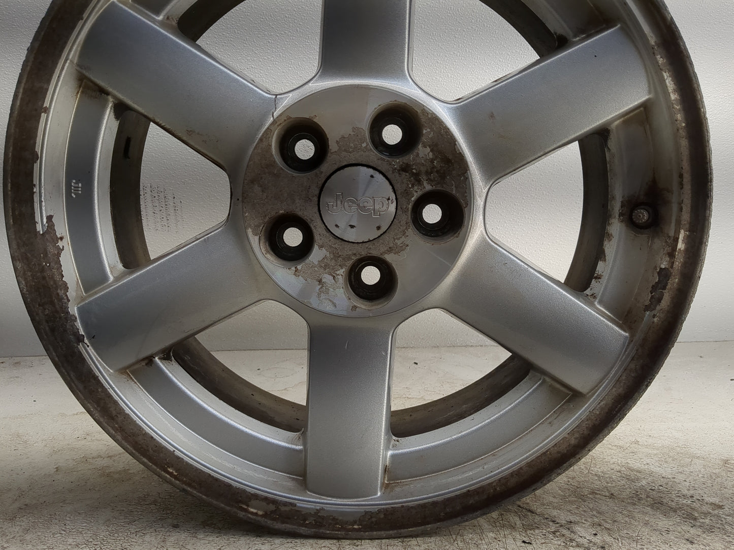 2005-2007 Jeep Liberty Oem Wheel Rim 1260744 - Oemusedautoparts1.com