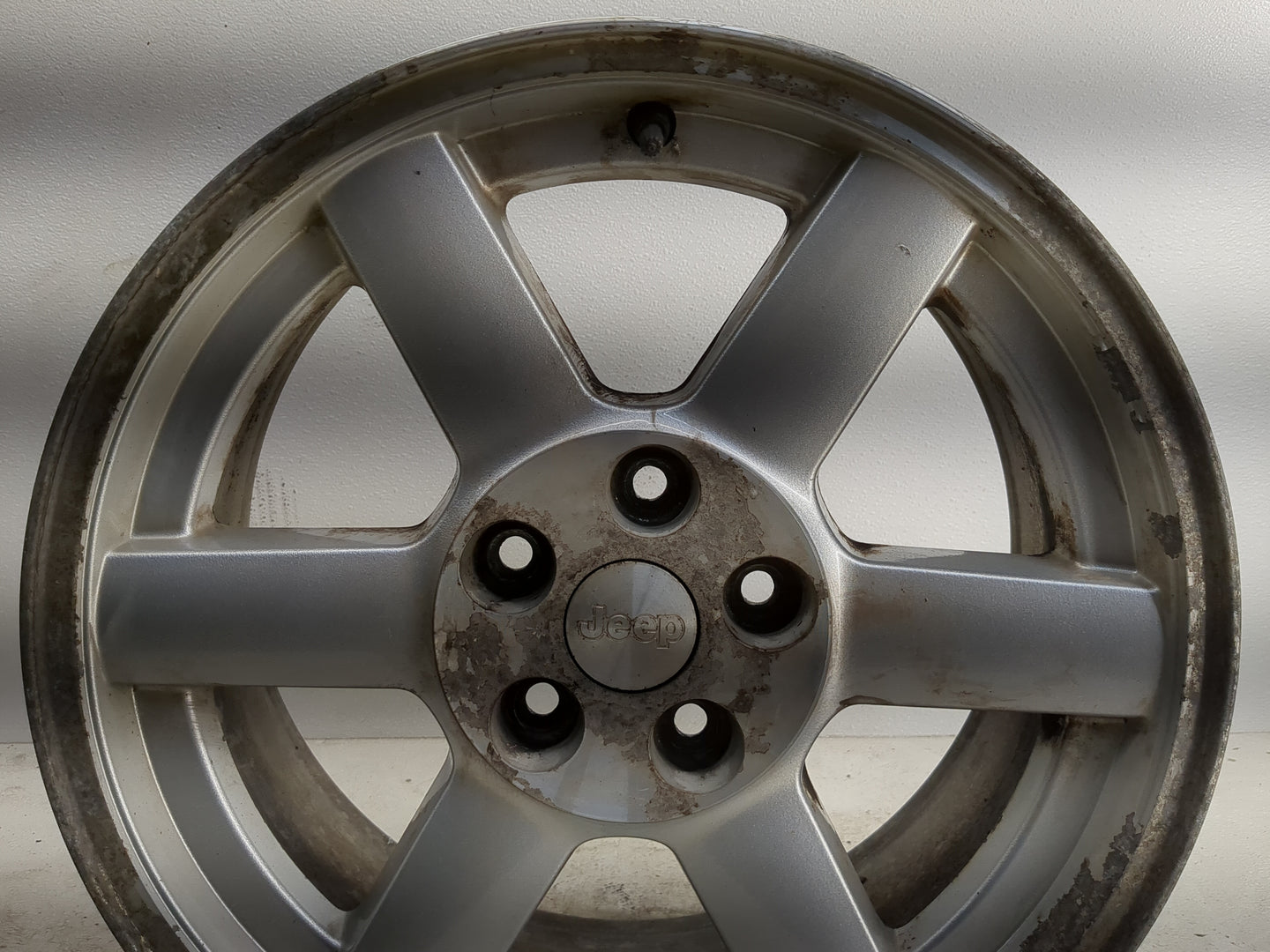 2005-2007 Jeep Liberty Oem Wheel Rim 1260745 - Oemusedautoparts1.com