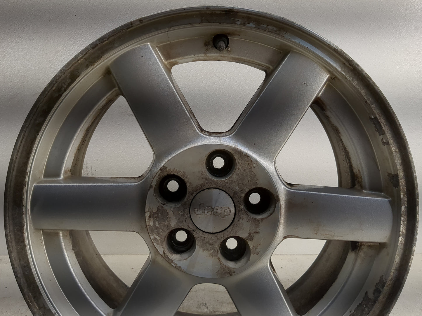 2005-2007 Jeep Liberty Oem Wheel Rim 1260745 - Oemusedautoparts1.com