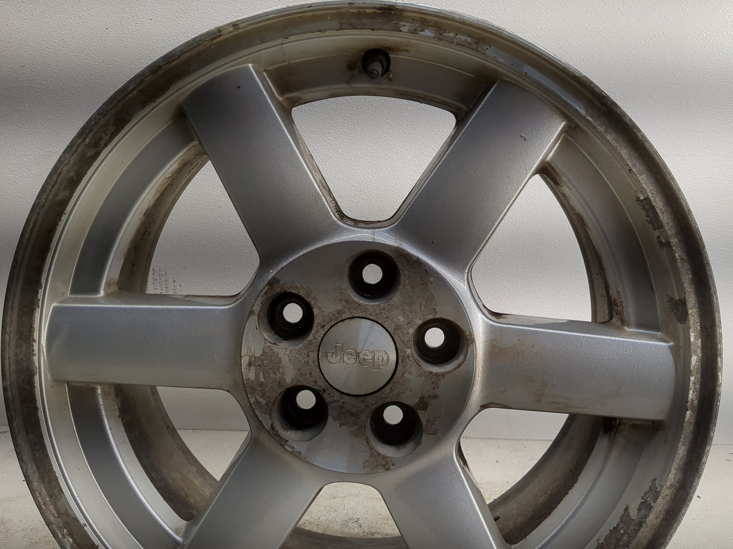 2005-2007 Jeep Liberty Oem Wheel Rim 1260745 - Oemusedautoparts1.com