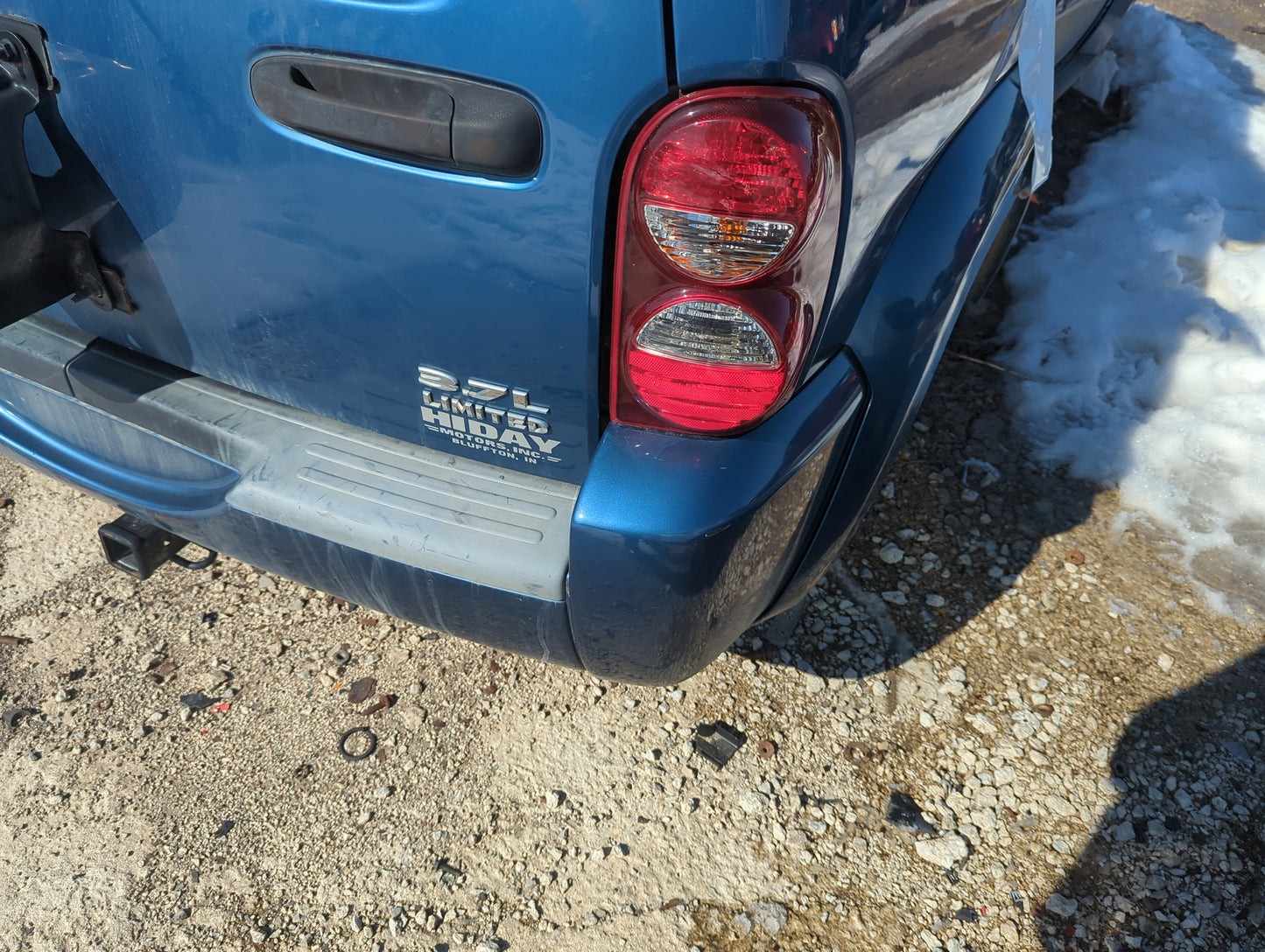 2002-2007 Jeep Liberty Rear Bumper Assembly Oem 1266475 - Oemusedautoparts1.com