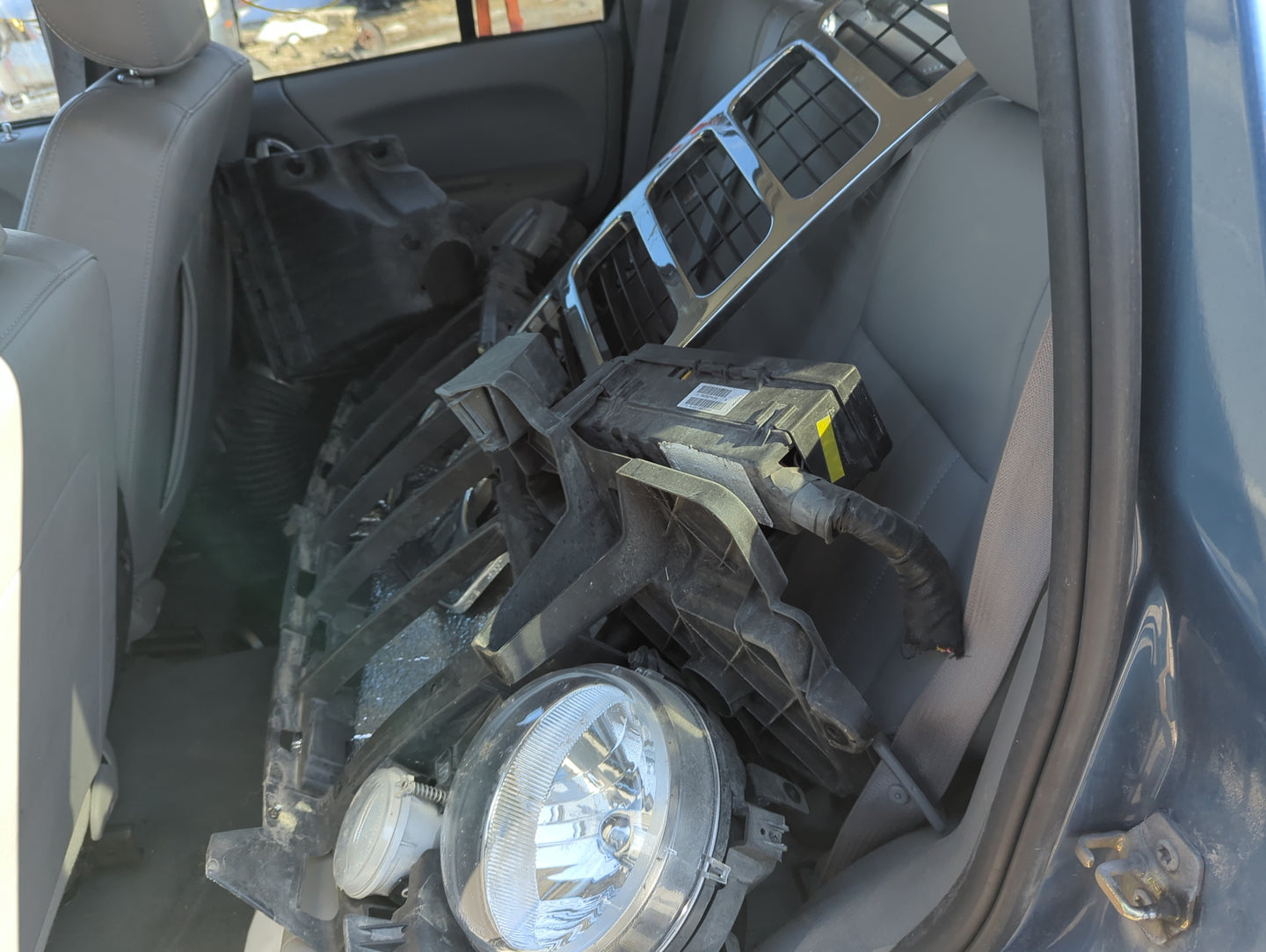 2005 Jeep Liberty Rear Seat Oem 1266550 - Oemusedautoparts1.com