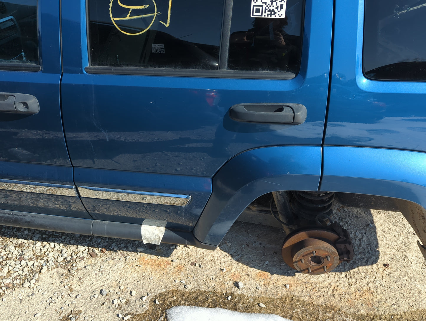 2002-2007 Jeep Liberty Driver Rear Door Oem 1266551 - Oemusedautoparts1.com