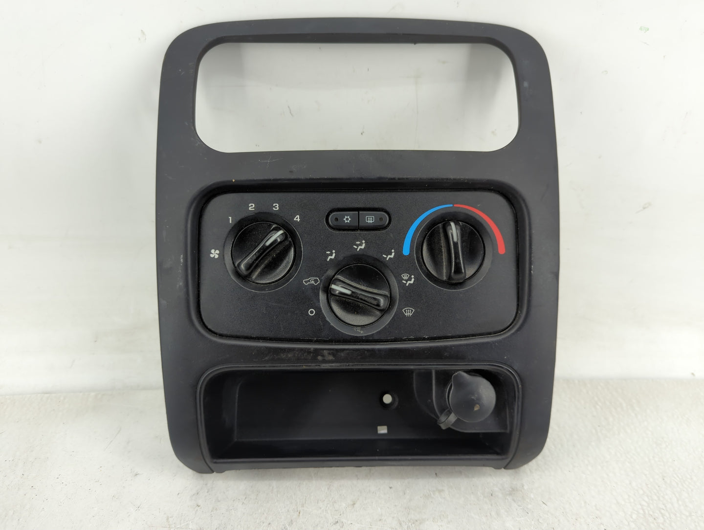 2004-2007 Jeep Liberty Climate Control Module Temperature AC/Heater Replacement P/N:P55037533AG Fits Fits 2004 2005 2006 200