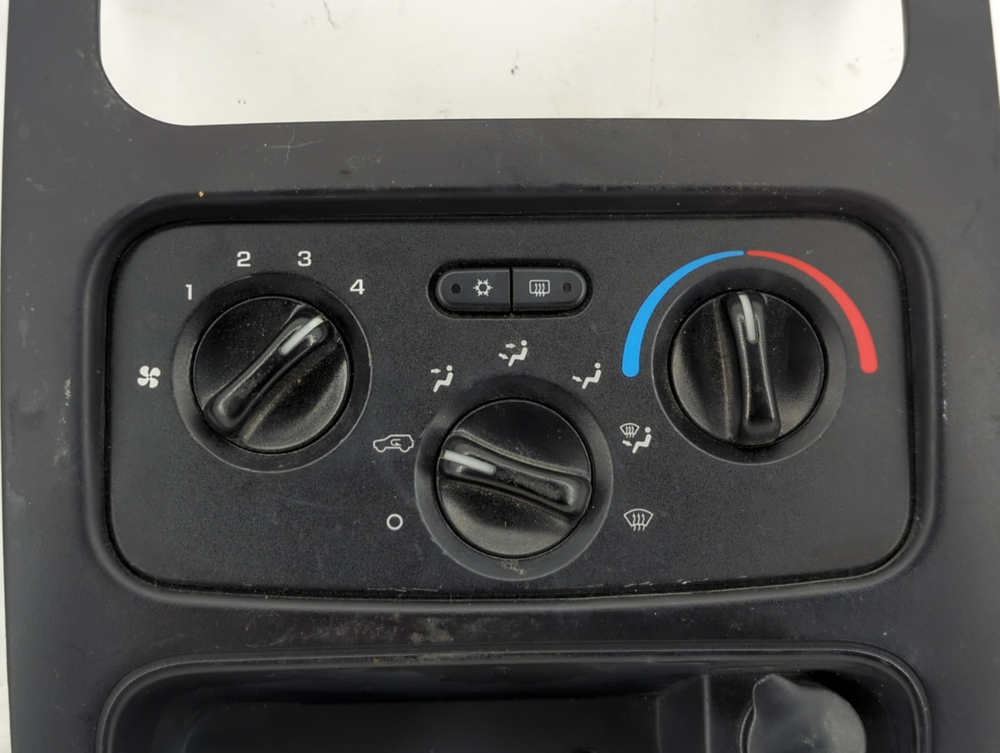 2004-2007 Jeep Liberty Climate Control Module Temperature AC/Heater Replacement P/N:P55037533AG Fits Fits 2004 2005 2006 200