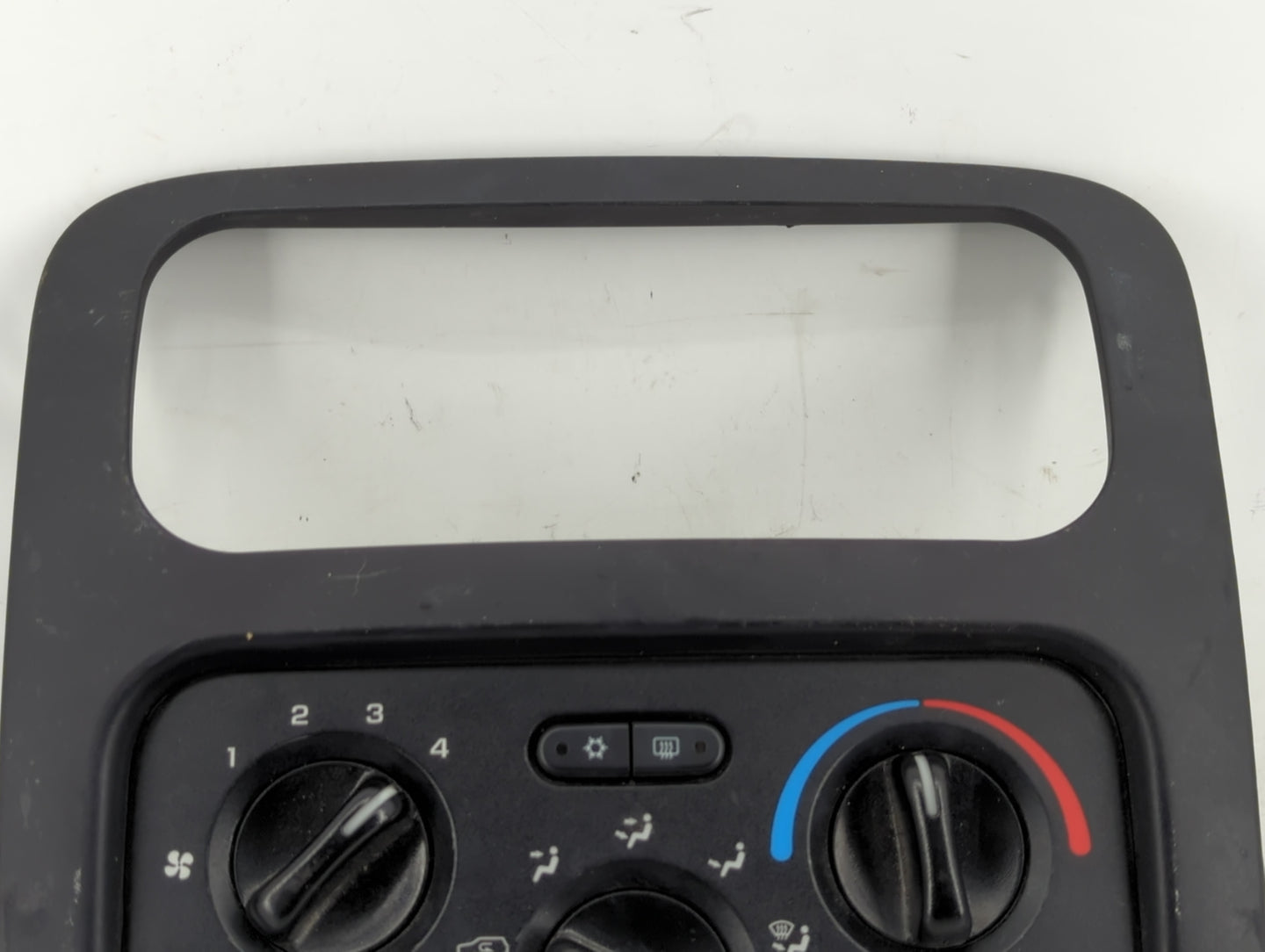 2004-2007 Jeep Liberty Climate Control Module Temperature AC/Heater Replacement P/N:P55037533AG Fits Fits 2004 2005 2006 200