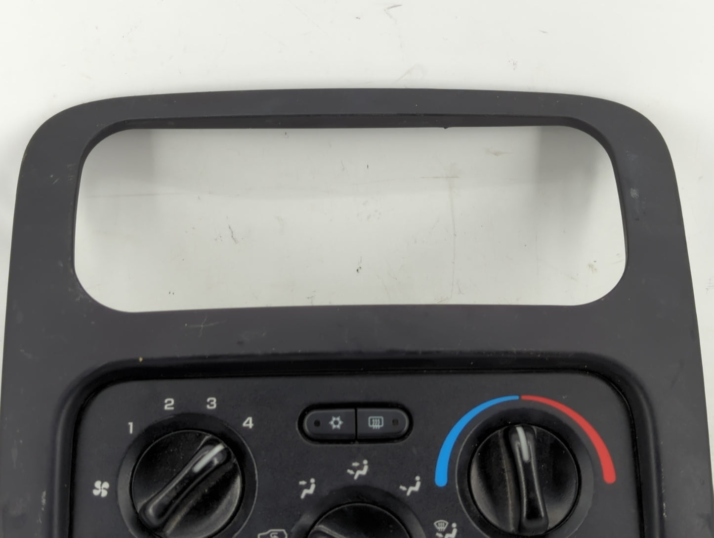 2004-2007 Jeep Liberty Climate Control Module Temperature AC/Heater Replacement P/N:P55037533AG Fits Fits 2004 2005 2006 200