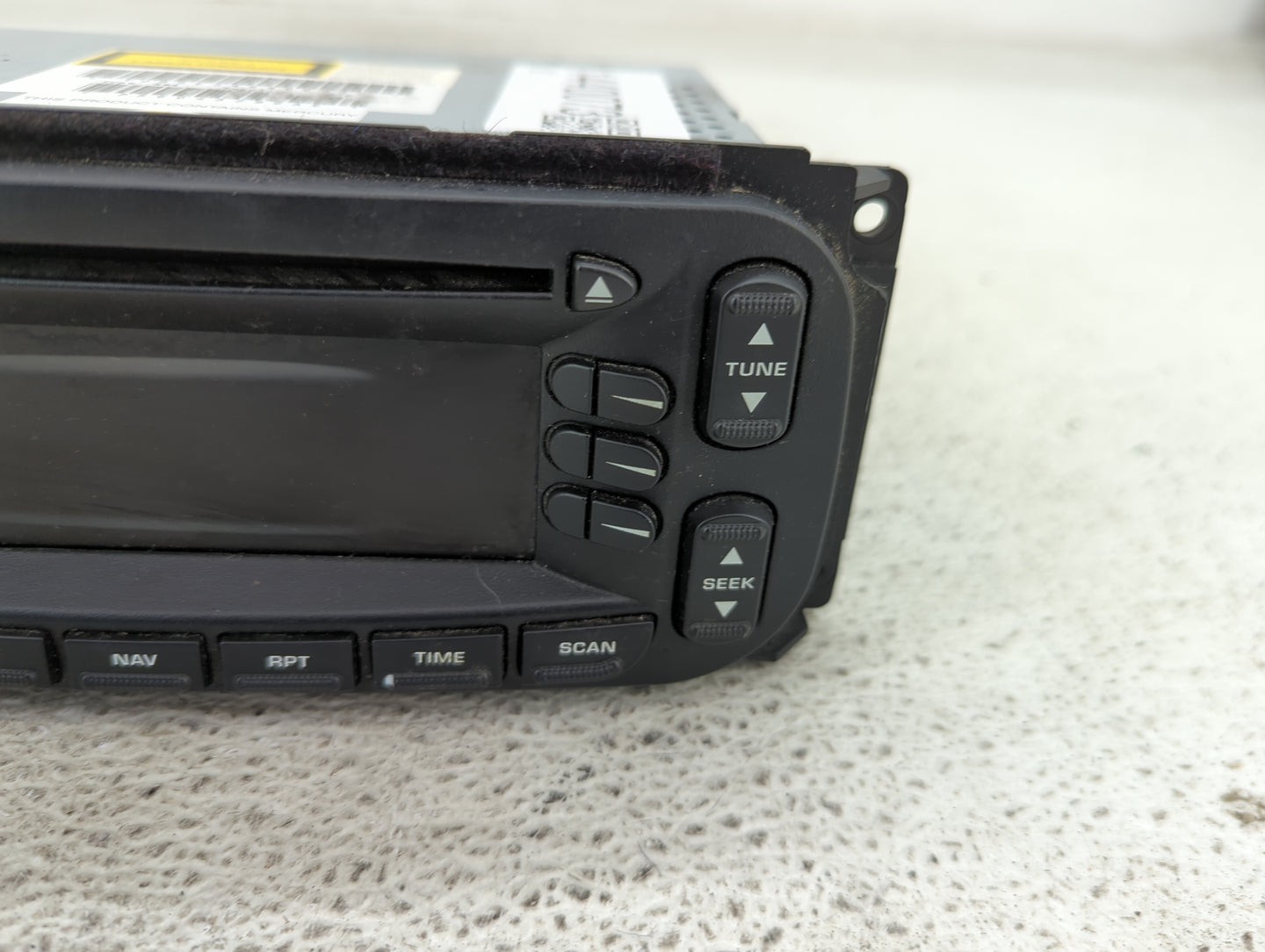 2002-2007 Jeep Liberty Radio AM FM Cd Player Receiver Replacement P/N:P56043286AE Fits Fits 2002 2003 2004 2005 2006 2007 OE
