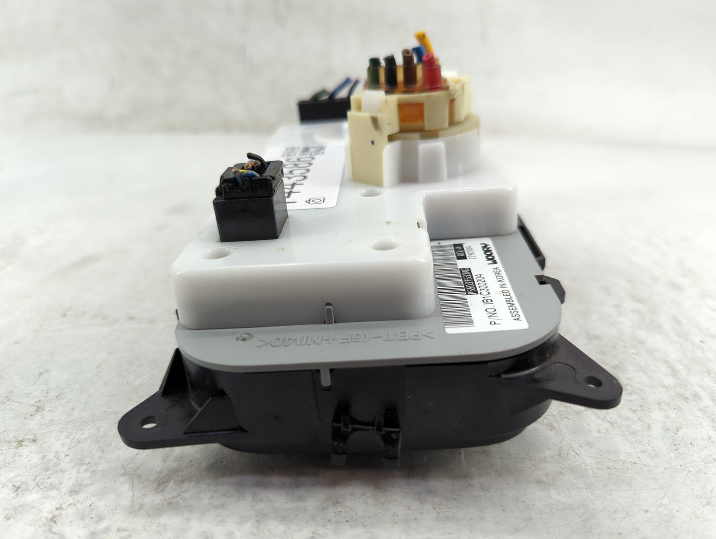 2004-2007 Jeep Liberty Climate Control Module Temperature AC/Heater Replacement P/N:P55037533AG IB1C300204 Fits OEM Used Aut