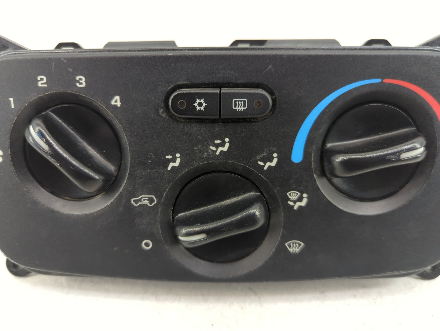 2004-2007 Jeep Liberty Climate Control Module Temperature AC/Heater Replacement P/N:P55037533AE IB1C300201 Fits OEM Used Aut