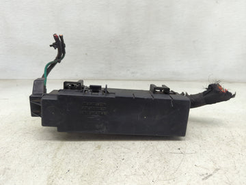 2005-2007 Jeep Liberty Fusebox Fuse Box Panel Relay Module P/N:56050502AH 56050502AI, 4527200, 4671168E Fits Fits 2005 2006 