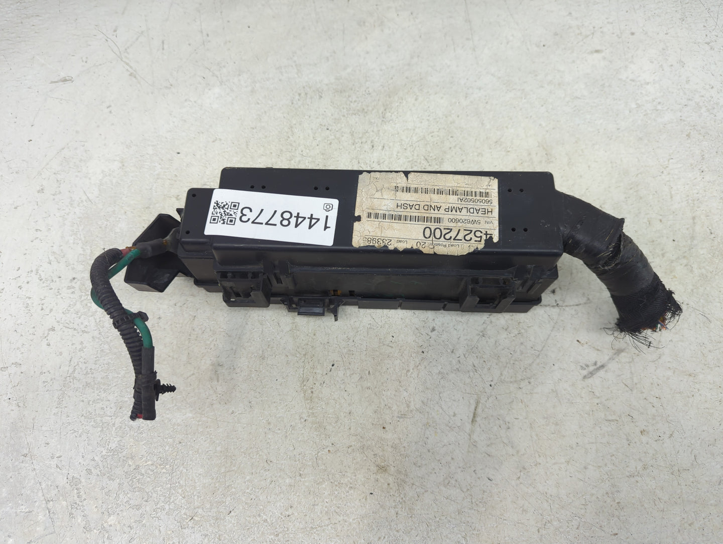 2005-2007 Jeep Liberty Fusebox Fuse Box Panel Relay Module P/N:56050502AH 56050502AI, 4527200, 4671168E Fits Fits 2005 2006 