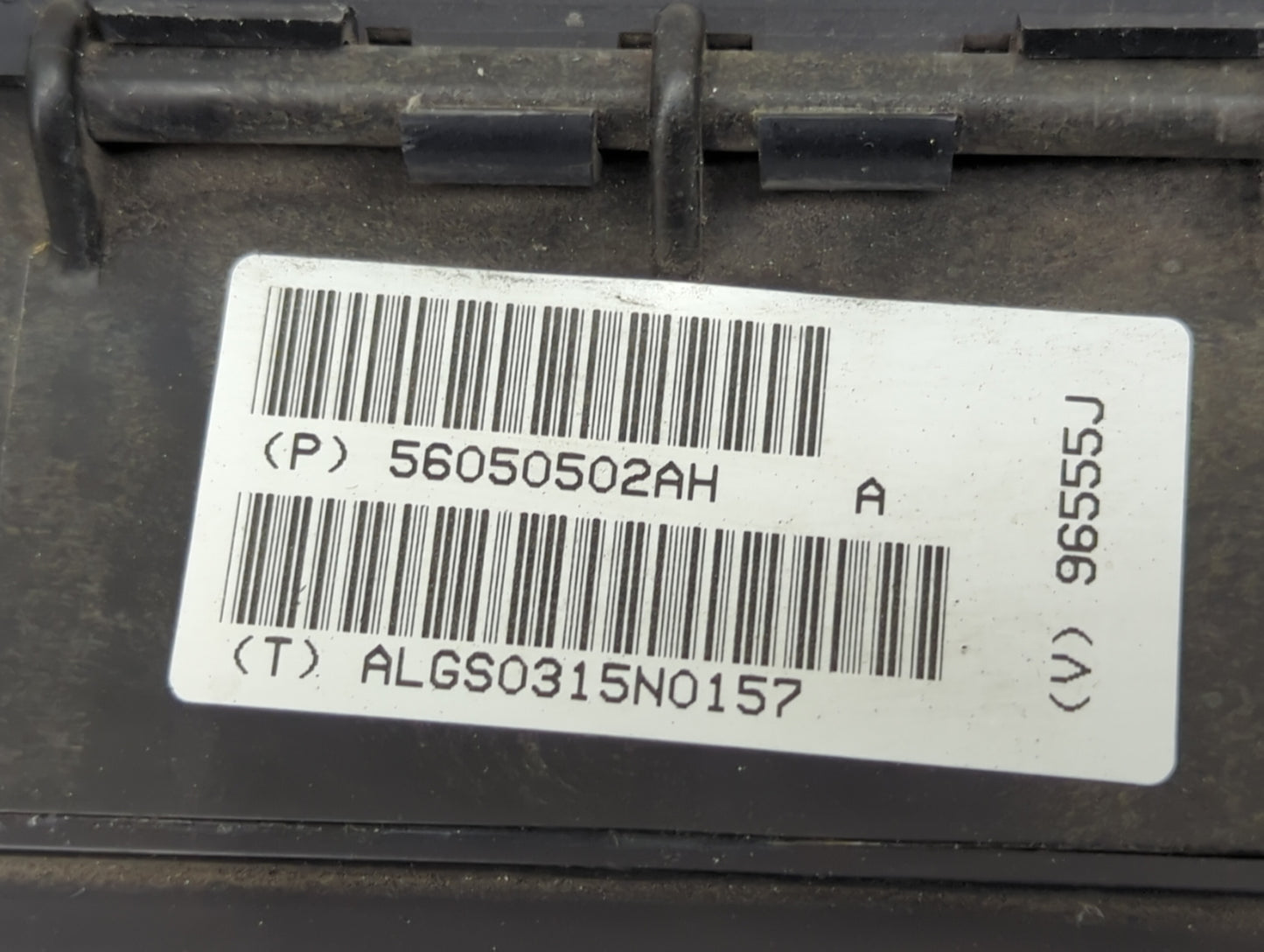 2005-2007 Jeep Liberty Fusebox Fuse Box Panel Relay Module P/N:56050502AH 56050502AI, 4527200, 4671168E Fits Fits 2005 2006 