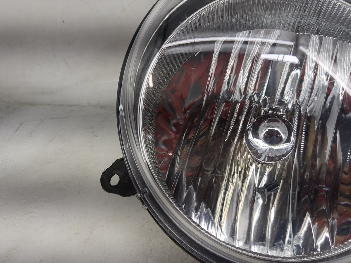 2005-2007 Jeep Liberty Passenger Right Oem Head Light Headlight Lamp 1501760 - Oemusedautoparts1.com