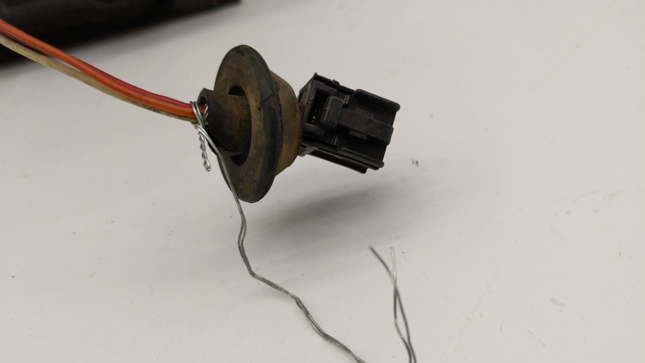 2002-2007 Jeep Liberty Passenger Side View Mirror - Right Door Mirror OEM Used - Oemusedautoparts1.com